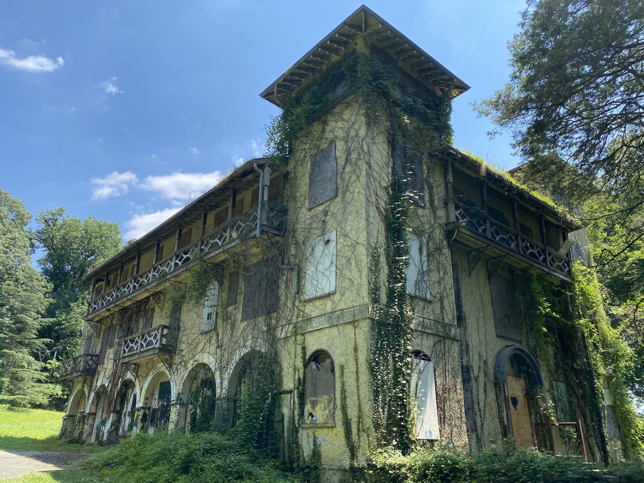 Forest Glen Park, Maryland: National Park Seminary – The Paths of Discovery